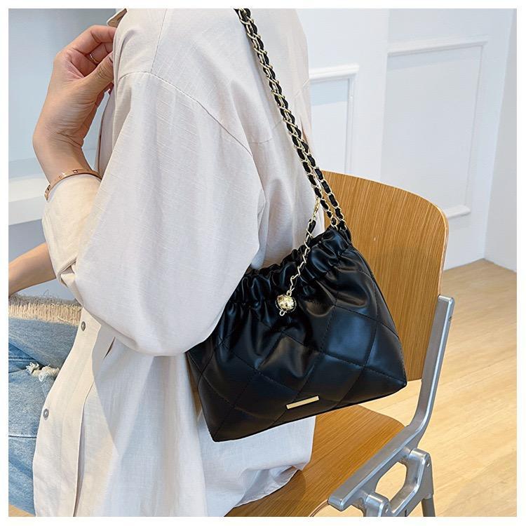 Elevé Luxe Black Crossbody Bag