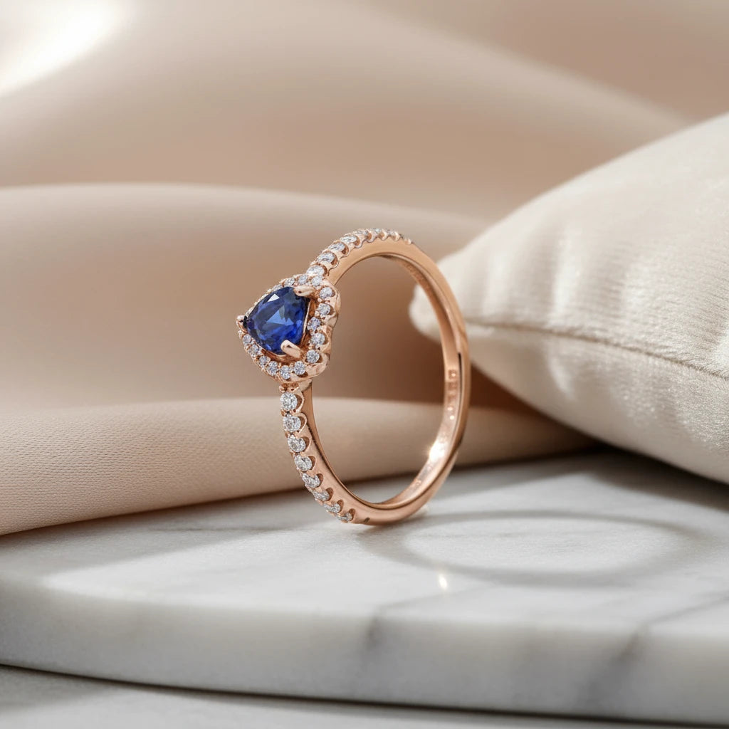 Elevé Luxe Elegant Heart Ring