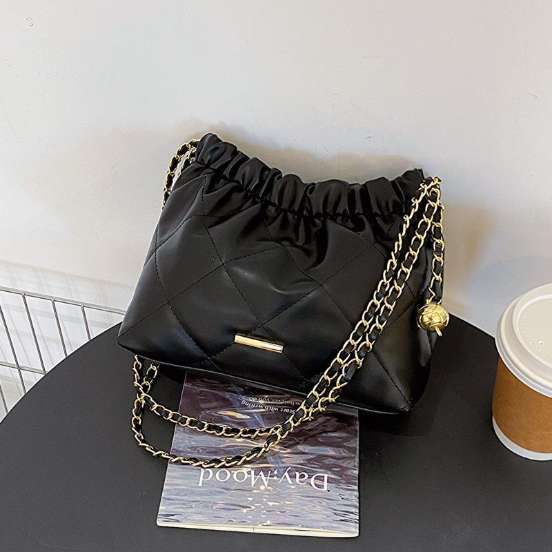 Elevé Luxe Black Crossbody Bag